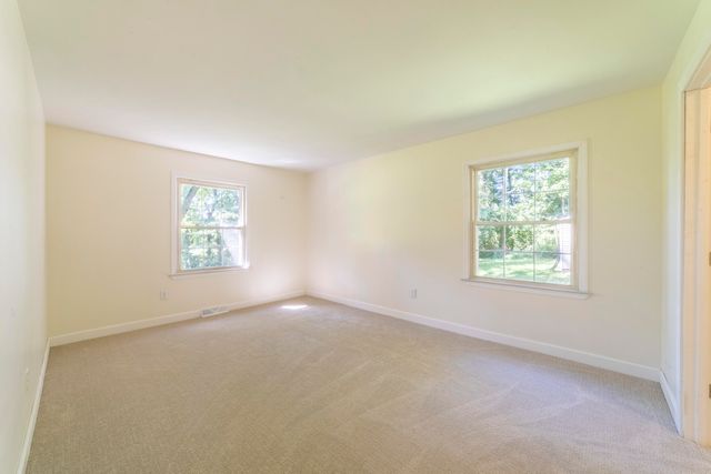 820 N 350 E, Valparaiso, IN 46383