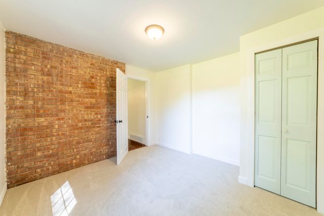 820 N 350 E, Valparaiso, IN 46383