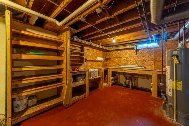 820 N 350 E, Valparaiso, IN 46383