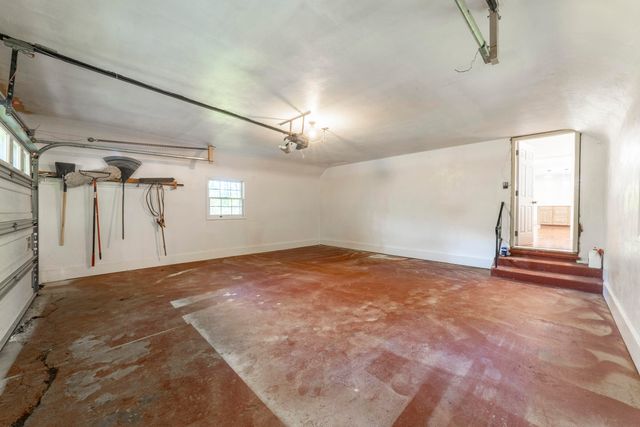 820 N 350 E, Valparaiso, IN 46383