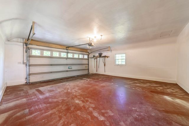 820 N 350 E, Valparaiso, IN 46383