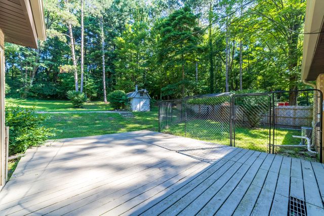 820 N 350 E, Valparaiso, IN 46383