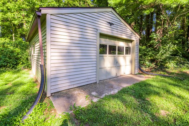 820 N 350 E, Valparaiso, IN 46383