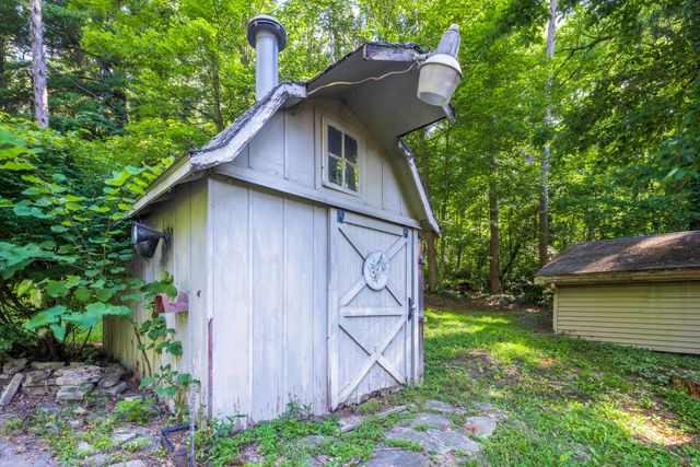 820 N 350 E, Valparaiso, IN 46383