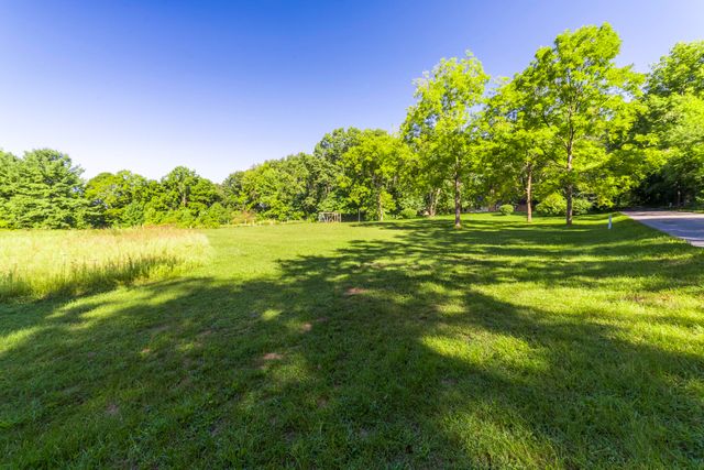 820 N 350 E, Valparaiso, IN 46383