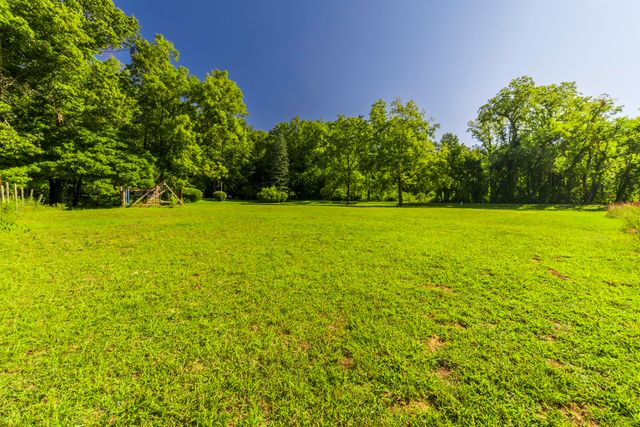 820 N 350 E, Valparaiso, IN 46383