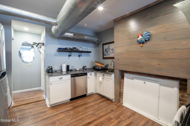 2439 5th Avenue, Troy, NY 12180