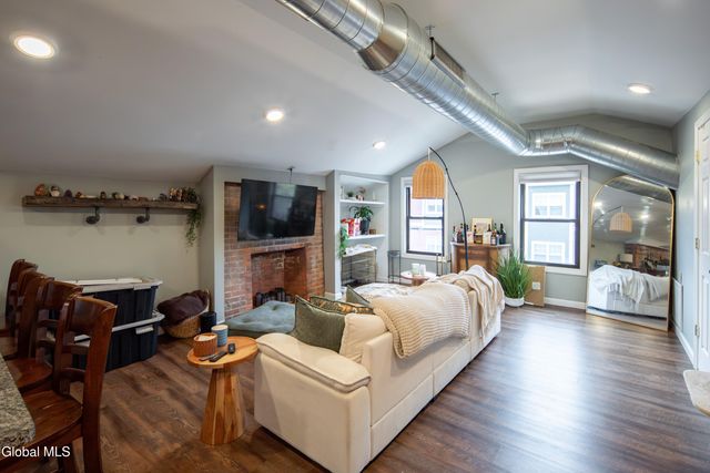 2439 5th Avenue, Troy, NY 12180