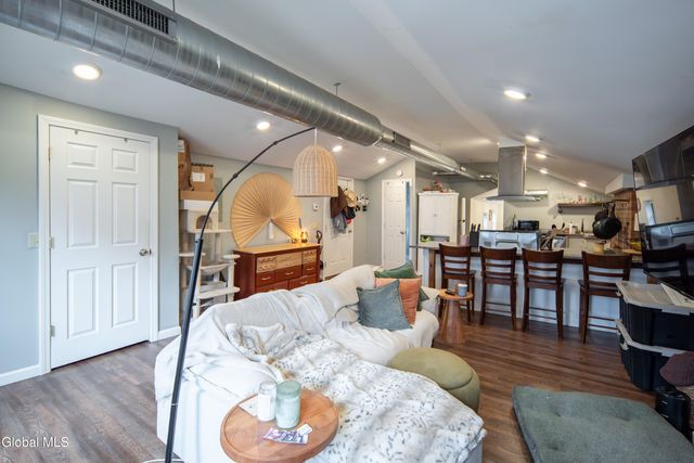 2439 5th Avenue, Troy, NY 12180