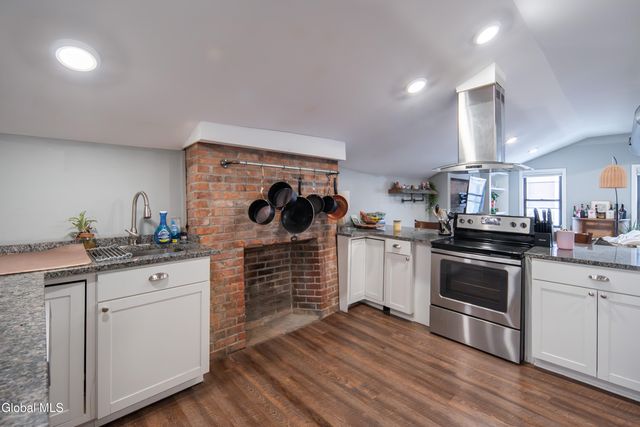 2439 5th Avenue, Troy, NY 12180