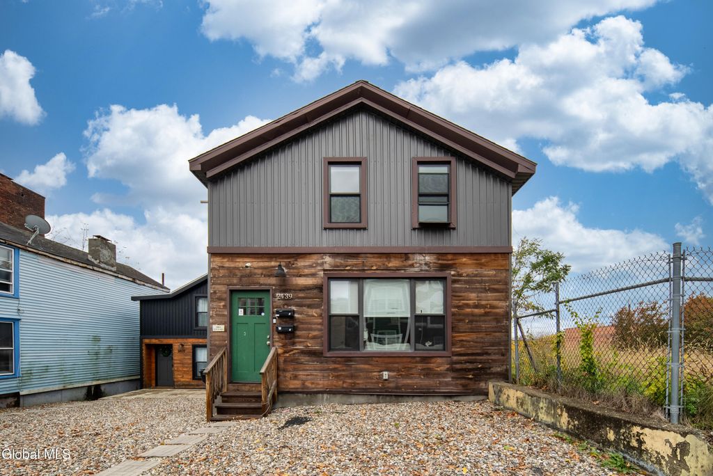 2439 5th Avenue, Troy, NY 12180