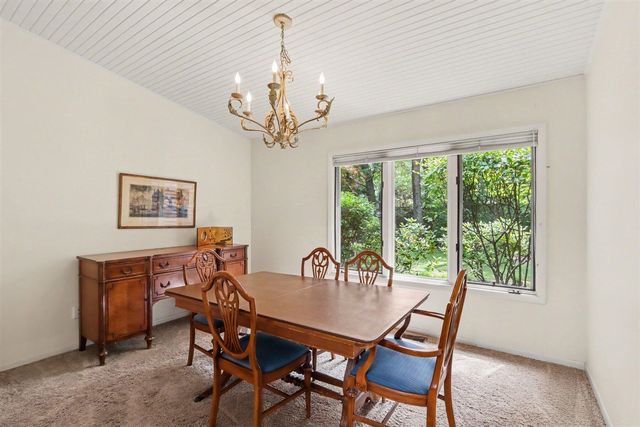 9808 Oak Forest Circle, Kalamazoo, MI 49009