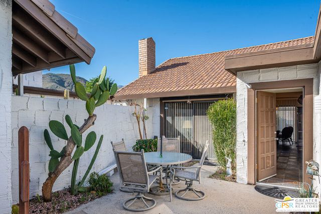 2240 E Miramonte Circle C, Palm Springs, CA 92264
