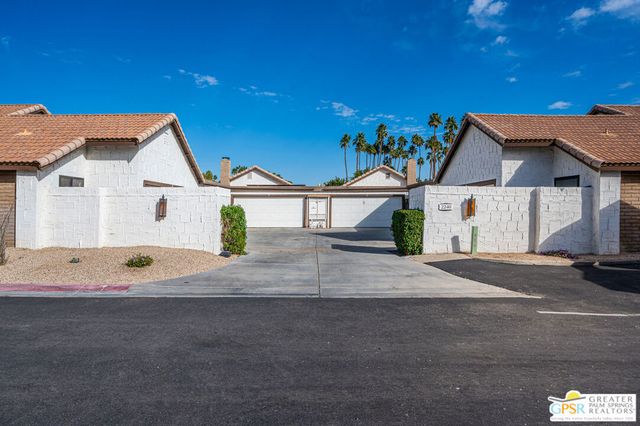 2240 E Miramonte Circle C, Palm Springs, CA 92264