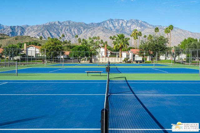 2240 E Miramonte Circle C, Palm Springs, CA 92264