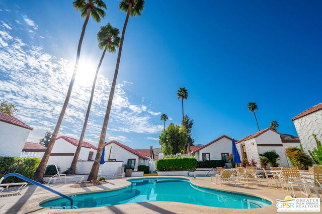 2240 E Miramonte Circle C, Palm Springs, CA 92264