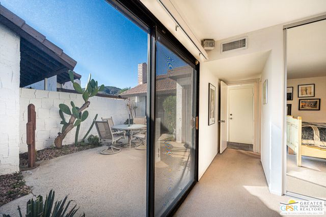 2240 E Miramonte Circle C, Palm Springs, CA 92264