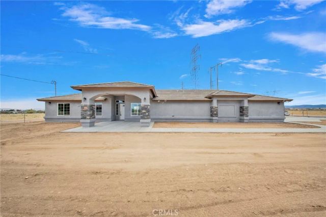 9835 Pyrite Avenue, Hesperia, CA 92345