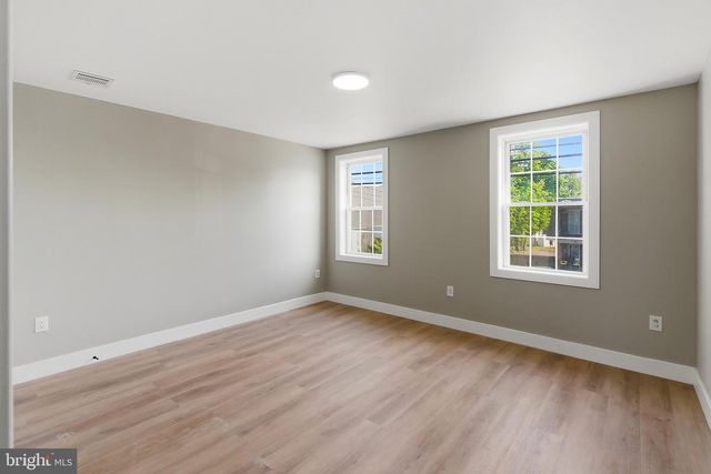 26 W 2ND ST, Florence, NJ 08518