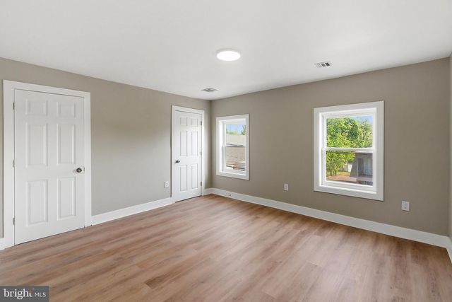26 W 2ND ST, Florence, NJ 08518