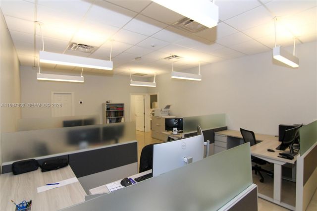 8119 NW 33rd St 8119, Doral, FL 33122