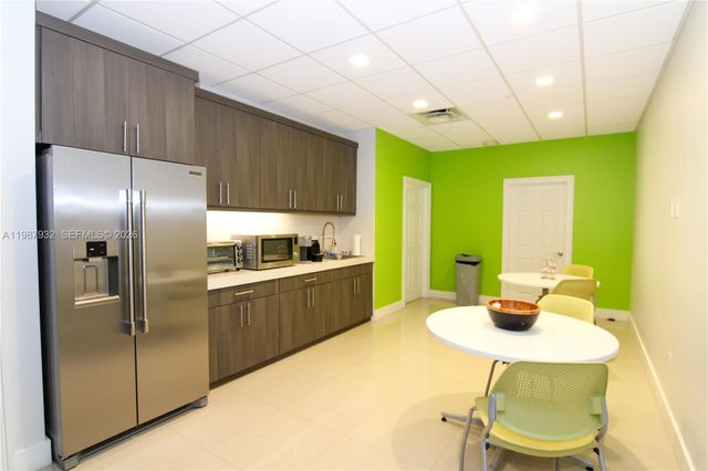 8119 NW 33rd St 8119, Doral, FL 33122