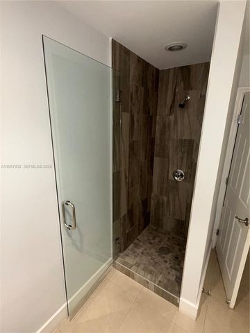 8119 NW 33rd St 8119, Doral, FL 33122