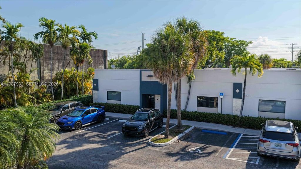 8119 NW 33rd St 8119, Doral, FL 33122