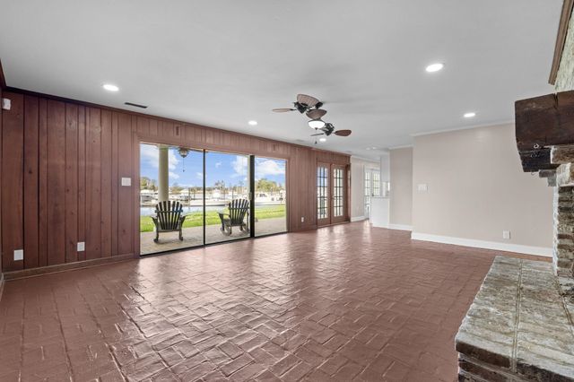 201 River Rd., Georgetown, SC 29440