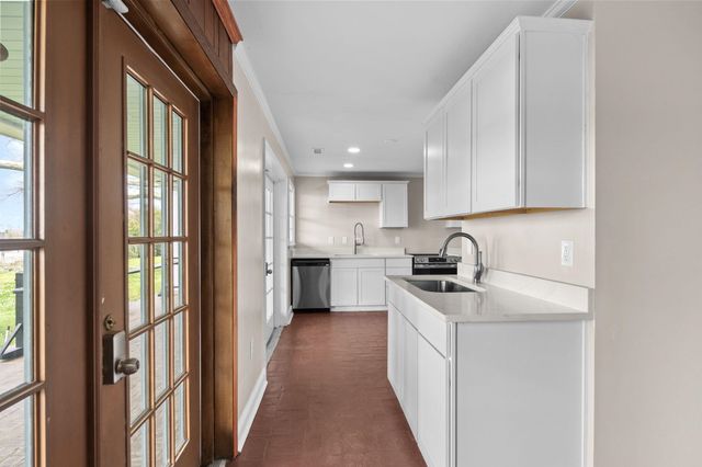 201 River Rd., Georgetown, SC 29440