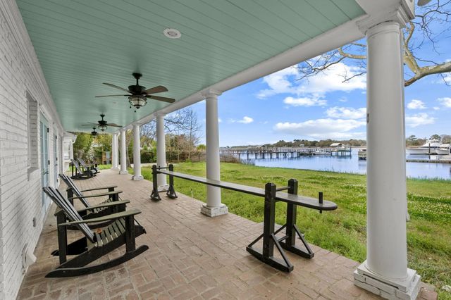 201 River Rd., Georgetown, SC 29440