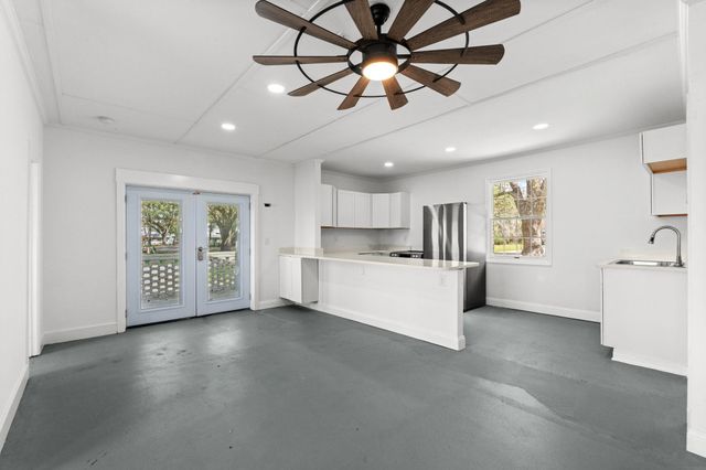 201 River Rd., Georgetown, SC 29440