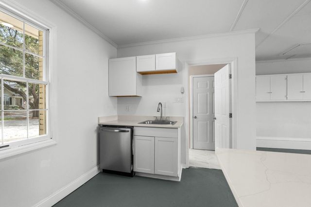 201 River Rd., Georgetown, SC 29440