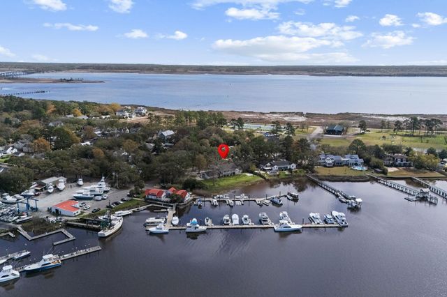 201 River Rd., Georgetown, SC 29440