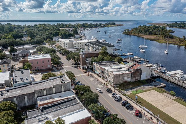 201 River Rd., Georgetown, SC 29440