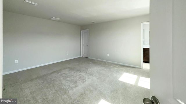 70 STOCKING POND RD, Inwood, WV 25428
