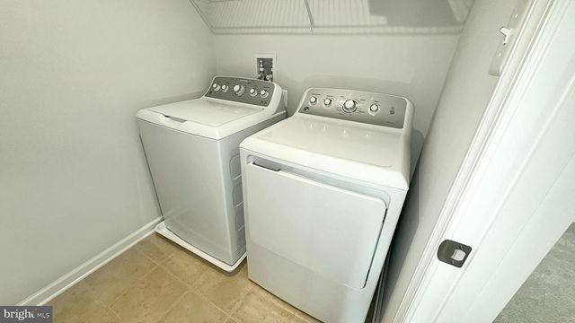 70 STOCKING POND RD, Inwood, WV 25428