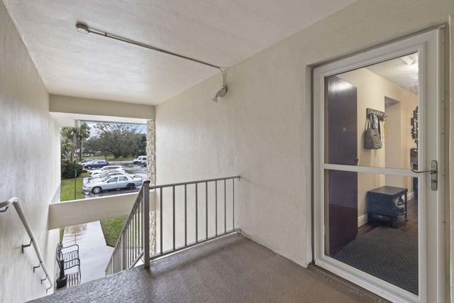 2302 Sunrise Boulevard 206, Fort Pierce, FL 34982