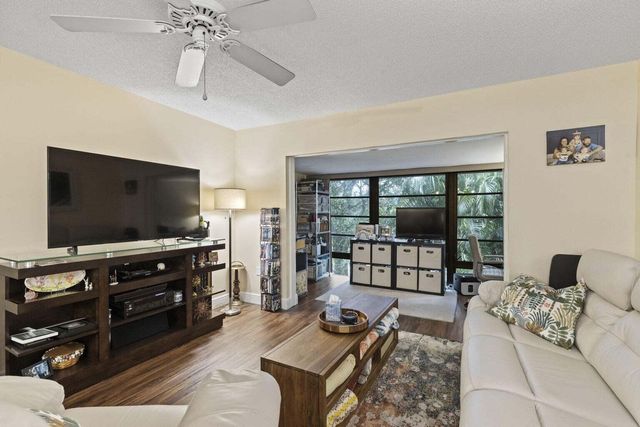 2302 Sunrise Boulevard 206, Fort Pierce, FL 34982