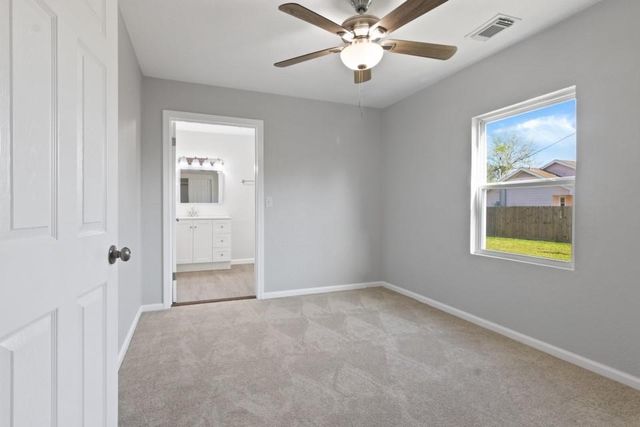 305 S Erwin Street, Brazoria, TX 77422