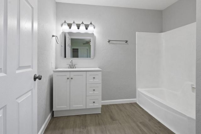 305 S Erwin Street, Brazoria, TX 77422