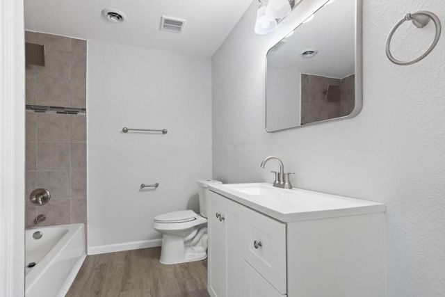 305 S Erwin Street, Brazoria, TX 77422