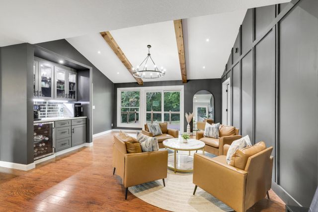 8426 Kimbro Avenue S, Cottage Grove, MN 55016