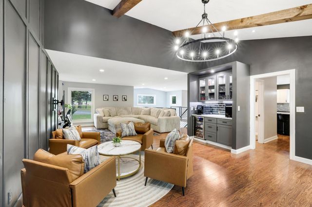 8426 Kimbro Avenue S, Cottage Grove, MN 55016