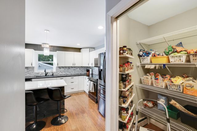 8426 Kimbro Avenue S, Cottage Grove, MN 55016