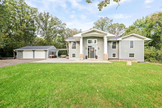 8426 Kimbro Avenue S, Cottage Grove, MN 55016