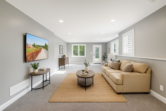 8426 Kimbro Avenue S, Cottage Grove, MN 55016