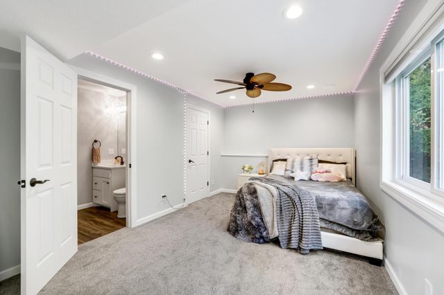 8426 Kimbro Avenue S, Cottage Grove, MN 55016