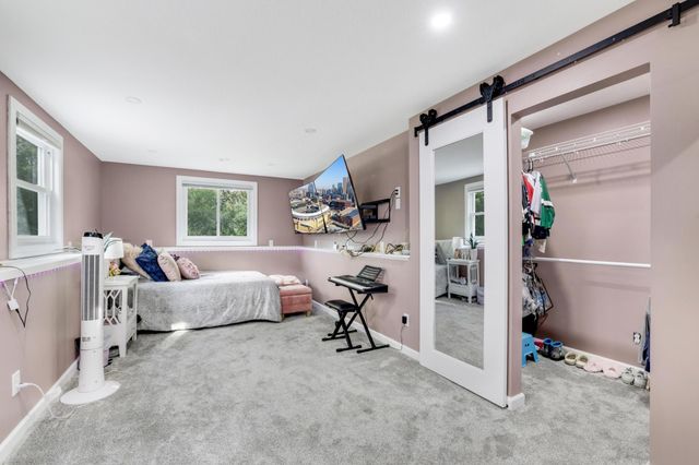 8426 Kimbro Avenue S, Cottage Grove, MN 55016