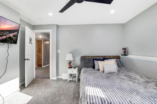 8426 Kimbro Avenue S, Cottage Grove, MN 55016